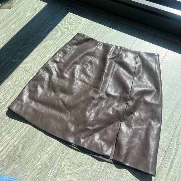 Oak and Fort Faux Leather Miniskirt Size 4 - Picture 1 of 2
